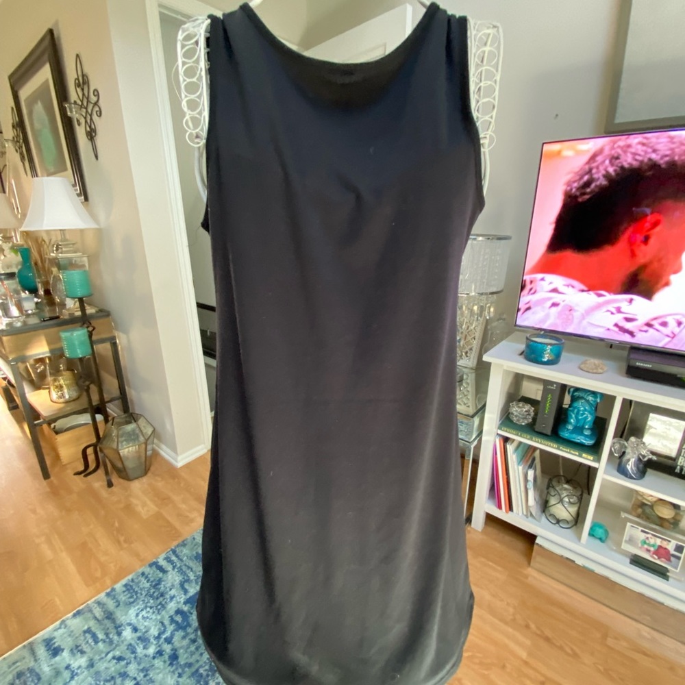 VFish Dress - Picture 2 of 4